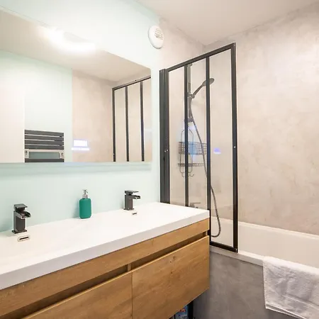 Appartement Proche Centre, Pour 4 Nantes